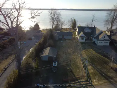 579 Duclos Point Road, Georgina, On L0e 1n0