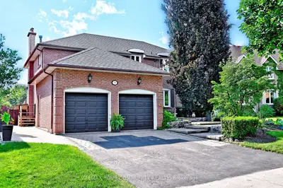 425 Easy Street, Richmond Hill, On L4c 3z5