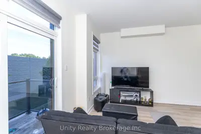 194 Dalhousie Street, Vaughan, On L4l 9s1