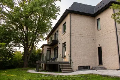 15 Orlon Crescent, Richmond Hill, On L4c 6s2