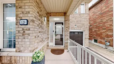 129 Beare Trail, Newmarket, On L3x 3b6