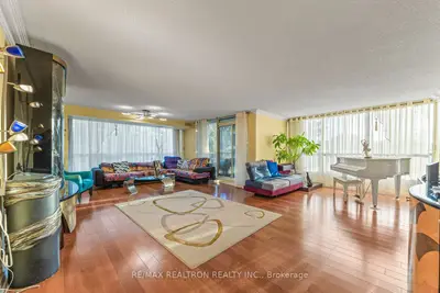 7300 Yonge Street 510, Vaughan, On L4j 7y5