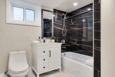 101 Arnold Crescent (basement), Richmond Hill, On L4c 3r7