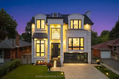 209 Sussex Avenue, Richmond Hill, On L4c 2g3