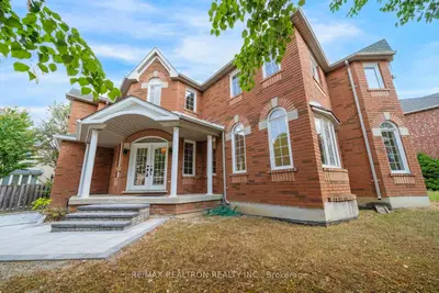18 Formosa Drive, Richmond Hill, On L4s 1s6