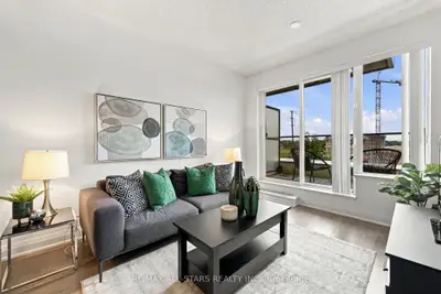 28 Uptown Drive 312, Markham, On L3r 5m5