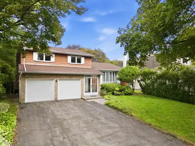 212 Bayview Fairways Drive, Markham, On L3t 2z3