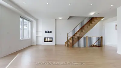 4 Carole Bell Way, Markham, On L6e 0w2