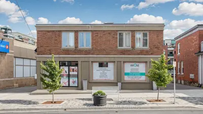 153 Woodbridge Avenue 6, Vaughan, On L4l 2s6