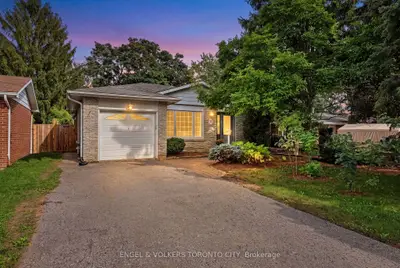 25 Cemetery Lane, Whitchurch-stouffville, On L4a 6b2