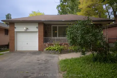 387 W Crosby Avenue Basement, Richmond Hill, On L4c 2r8