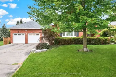 20 Arthur Hall Drive, East Gwillimbury, On L0g 1v0