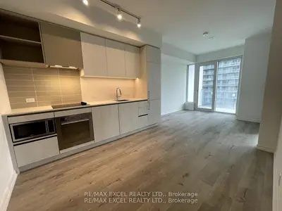 7890 Jane Street 1211, Vaughan, On L4k 2m7