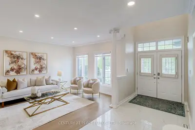 118 Village Gate Drive, Markham, On L6c 1w5
