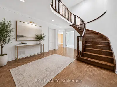 19 Springbrook Drive, Richmond Hill, On L4b 3r9