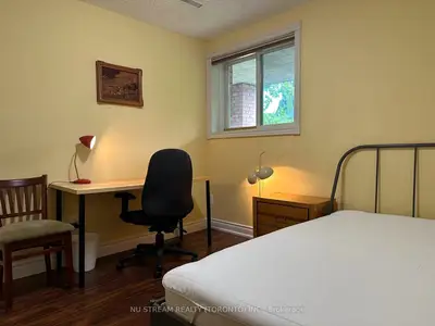 115 Briggs Avenue Bedroom, Richmond Hill, On L4b 3j5