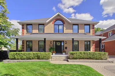 133 Charles Street, Whitchurch-stouffville, On L4a 1c2