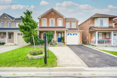 24 William Grant Road, Markham, On L6e 1r7