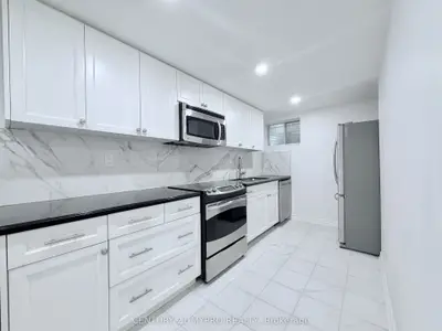 35 Forest Park Crescent Lower, Markham, On L3t 2m5