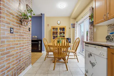 169 Tom Taylor Crescent 54, Newmarket, On L3x 3e9