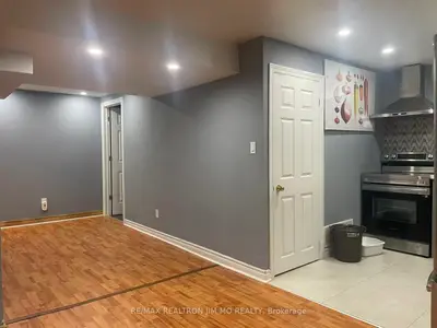 5 Buttonwood Trail Basement, Aurora, On L4g 6n2