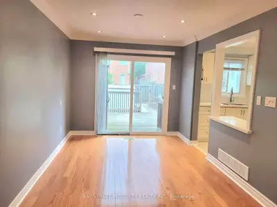 22 Dunbar Crescent, Markham, On L3r 6w8