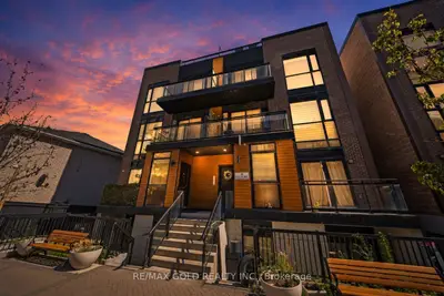 18 Coles Avenue 602, Vaughan, On L4l 1l9