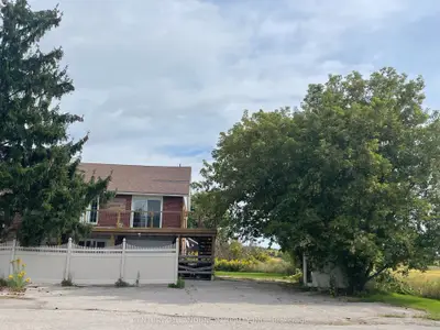 20215 Woodbine Avenue Residence Primary Unit/b, East Gwillimbury, On L0g 1r0