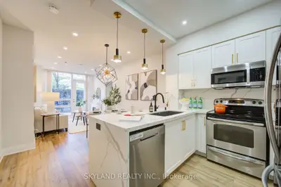 520 Steeles Avenue W 102, Vaughan, On L4j 0h2