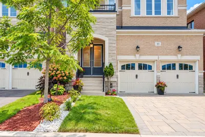 13 Cottonwood Hollow Court, Aurora, On L4g 3l8