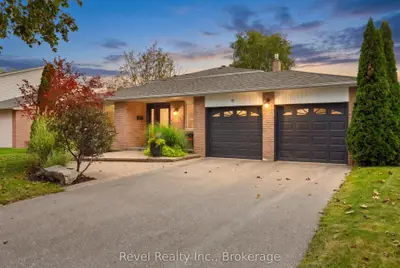 35 John Dexter Place, Markham, On L3p 3g2