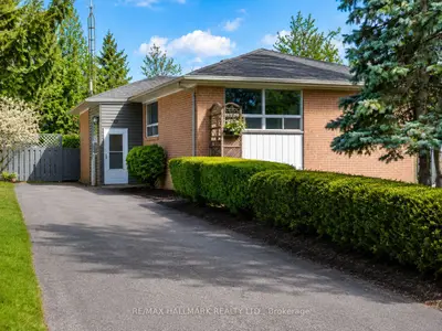 389 Allgood Street Lower, Richmond Hill, On L4c 2z1