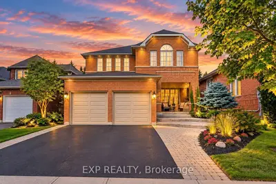 499 Silken Laumann Drive, Newmarket, On L3x 2h9