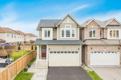 3 Hutton Crescent, Essa, On L0m 1b6