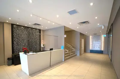 15277 Yonge Street S 313, Aurora, On L4g 1y3