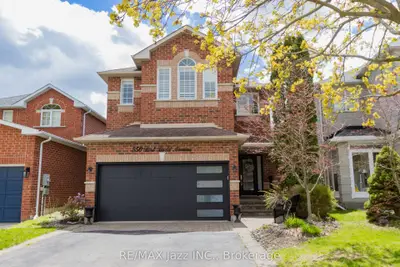 550 Bert Budd Avenue, Newmarket, On L3y 8s7