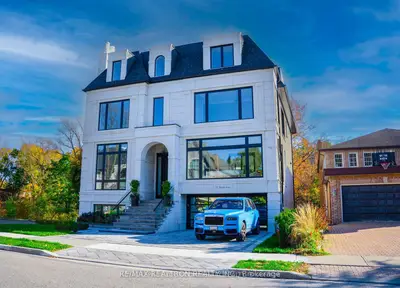 21 Birch Avenue, Richmond Hill, On L4c 6c4