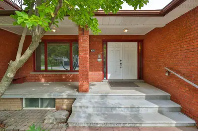113 Bond Crescent, Richmond Hill, On L4e 3k9