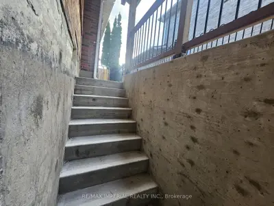 37 Stave Crescent Basement, Richmond Hill, On L4c 9k1