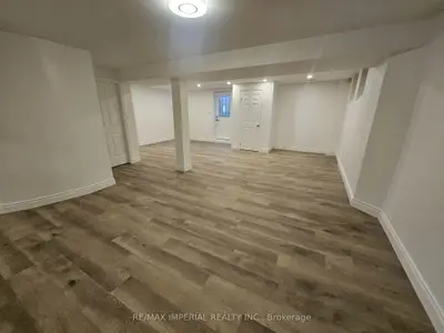 37 Stave Crescent Basement, Richmond Hill, On L4c 9k1
