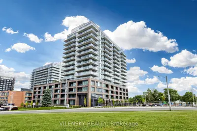 185 Deerfield Road 407, Newmarket, On L3y 0g7