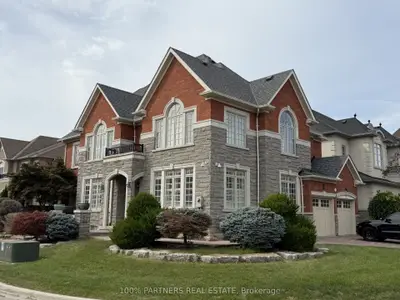 56 Woodvalley Crescent, Vaughan, On L6a 4j6