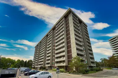 60 Inverlochy Boulevard 606, Markham, On L3t 4t7