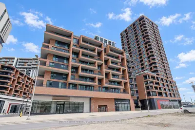 38 Simcoe Promenade N C503, Markham, On L6g 0h7