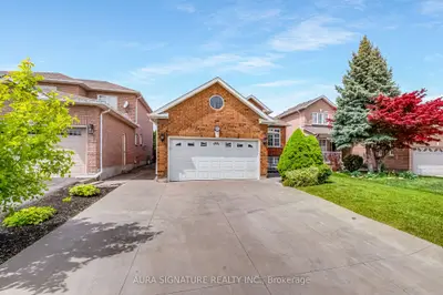 30 Graceview Court, Vaughan, On L4l 9c4