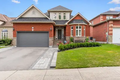 39 Bannerman Drive, Bradford West Gwillimbury, On L3z 3j7