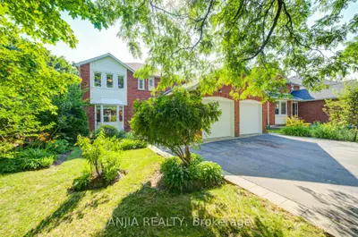 8 Brooklyn Crescent, Markham, On L3p 7c1