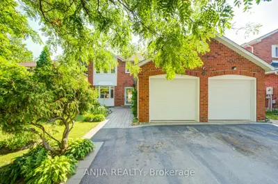 8 Brooklyn Crescent, Markham, On L3p 7c1