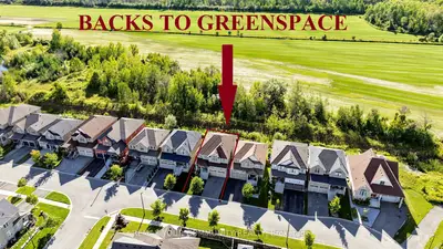 92 Lampkin Street, Georgina, On L0e 1r0