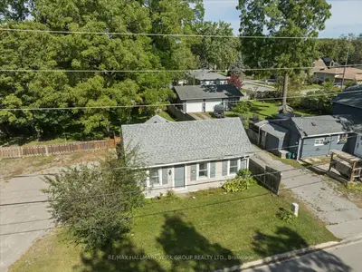 28 St James Street, Georgina, On L0e 1r0